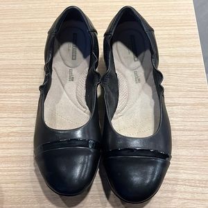 Clarks Black Leather Gracelin Jenny Slip On Cap Toe Comfort Ballet Flats Sz 9